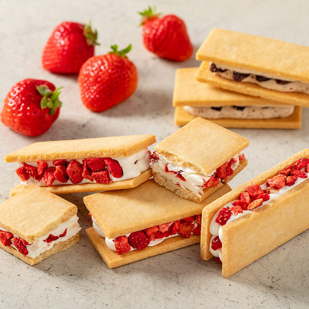 Strawberry soy cheese sandwich &amp; raisin sandwich set
